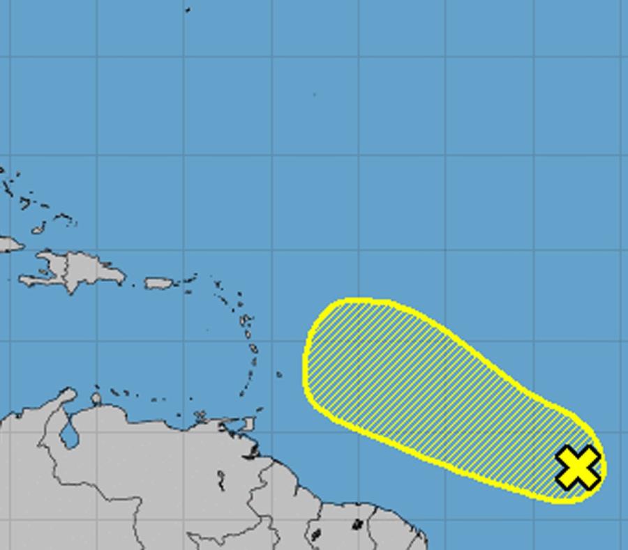 Mapa de posible trayectoria trazada por el Centro Nacional de Huracanes. (Captura / NOAA) (semisquare-x3)
