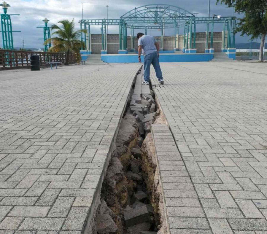El relieve terrestre de la zona suroeste de Puerto Rico ha ...