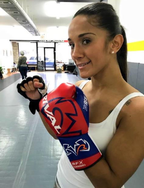 Amanda Serrano conquistó cinco cetros mundiales en cinco divisiones distintas en su carrera en el boxeo profesional. (Suministrada) (vertical-x1)