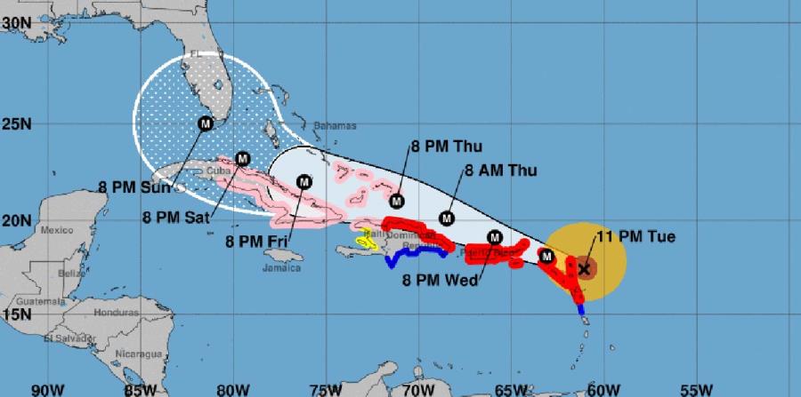 A las 11:00 p.m. el huracán tenía una velocidad de traslación de 15 mph, en dirección oeste noroeste y se espera que siga ese movimiento durante los próximos días. (horizontal-x3)