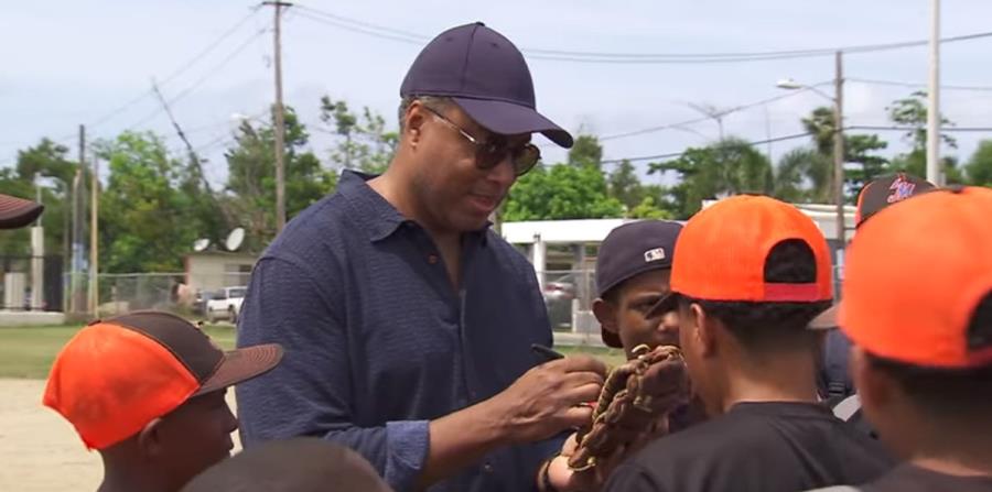 El expelotero Bernie Williams participó del programa