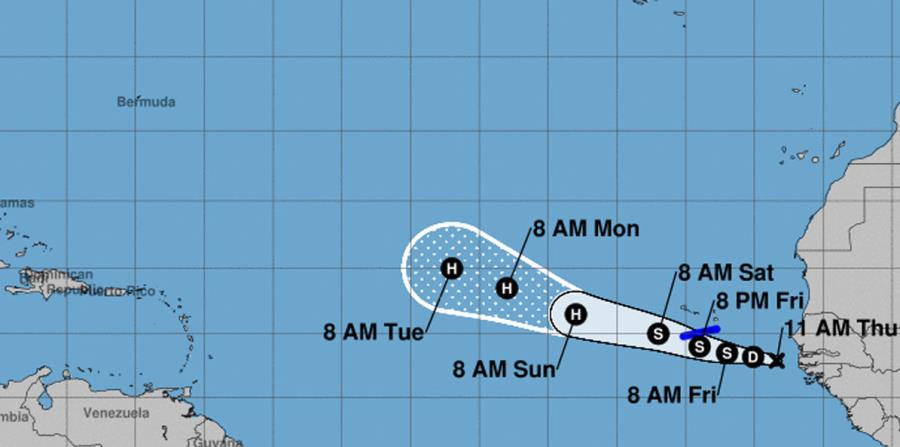 Mapa de la posible trayectoria trazada para la baja presión que recién salió de la costa oeste de África. (Captura / NOAA) (horizontal-x3)