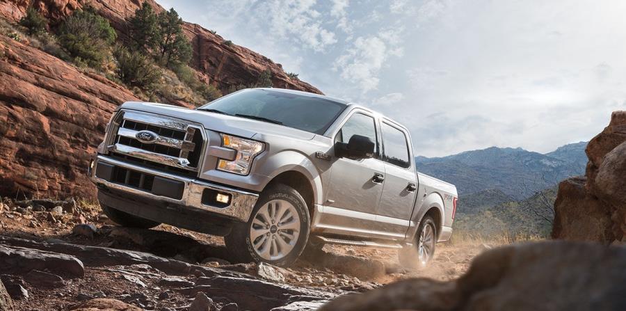 Las ofertas de financiamiento están disponibles para modelos Ford Fiesta, Fusion, Escape, Edge, Explorer, Mustang, F-150 y Transit Connect. (horizontal-x3)