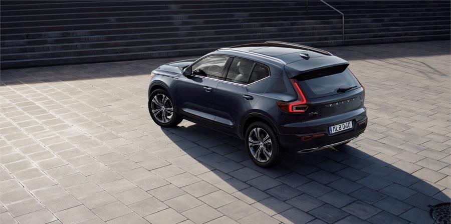 Volvo XC40 (horizontal-x3)