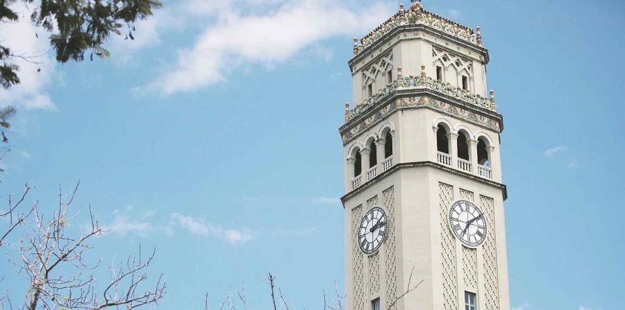 La torre de la Universidad de Puerto Rico, recinto de Río Piedras (horizontal-x3)