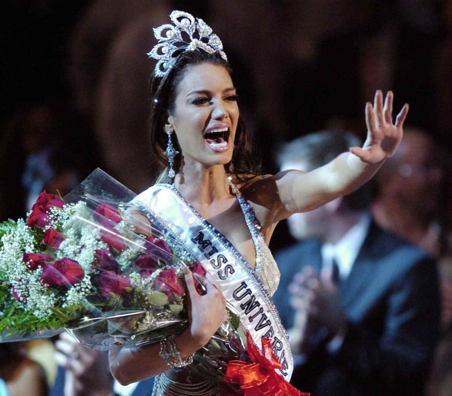 Zuleyka Rivera (2006) es la última beldad que cargó el título de Miss Universe en Puerto Rico. (semisquare-x3)