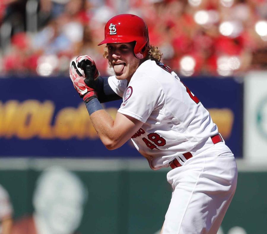 Harrison Bader, de los Cardenales, celebra después de conectar un doble en la cuarta entrada. (AP) (semisquare-x3)