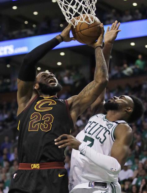 James buscará su octava aparición seguida a la final de la NBA. (vertical-x1)