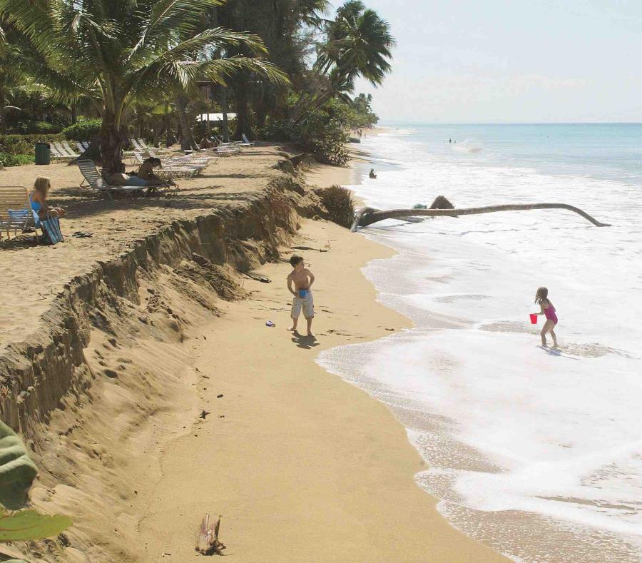 La iniciativa coloca especial énfasis en las playas de Rincón (arriba), Aguada y Aguadilla. (GFR Media) (semisquare-x3)