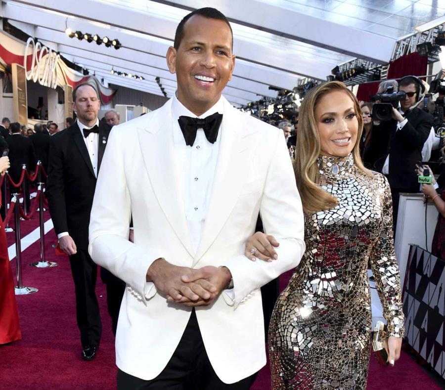 Jennifer López y Alex Rodríguez a su llegada a los Oscar en 2019. (AP) (semisquare-x3)