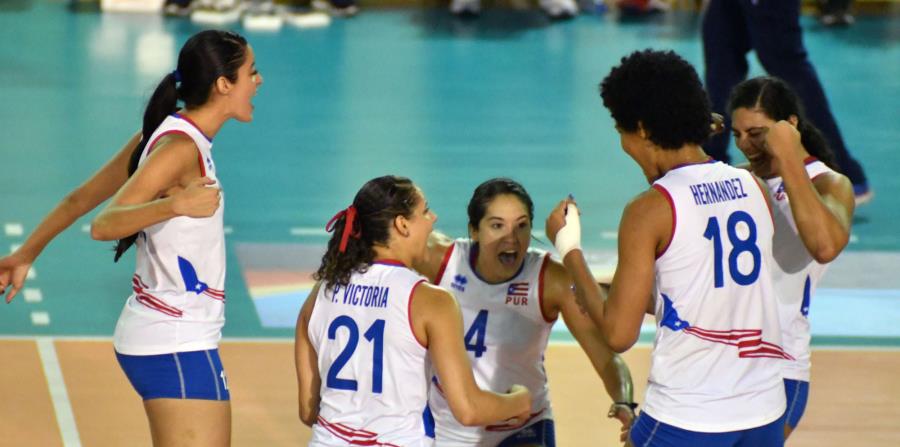 Las jugadoras de la Selección celebran durante el partido contra Cuba. (Cortesía Confederación Norceca) (horizontal-x3)