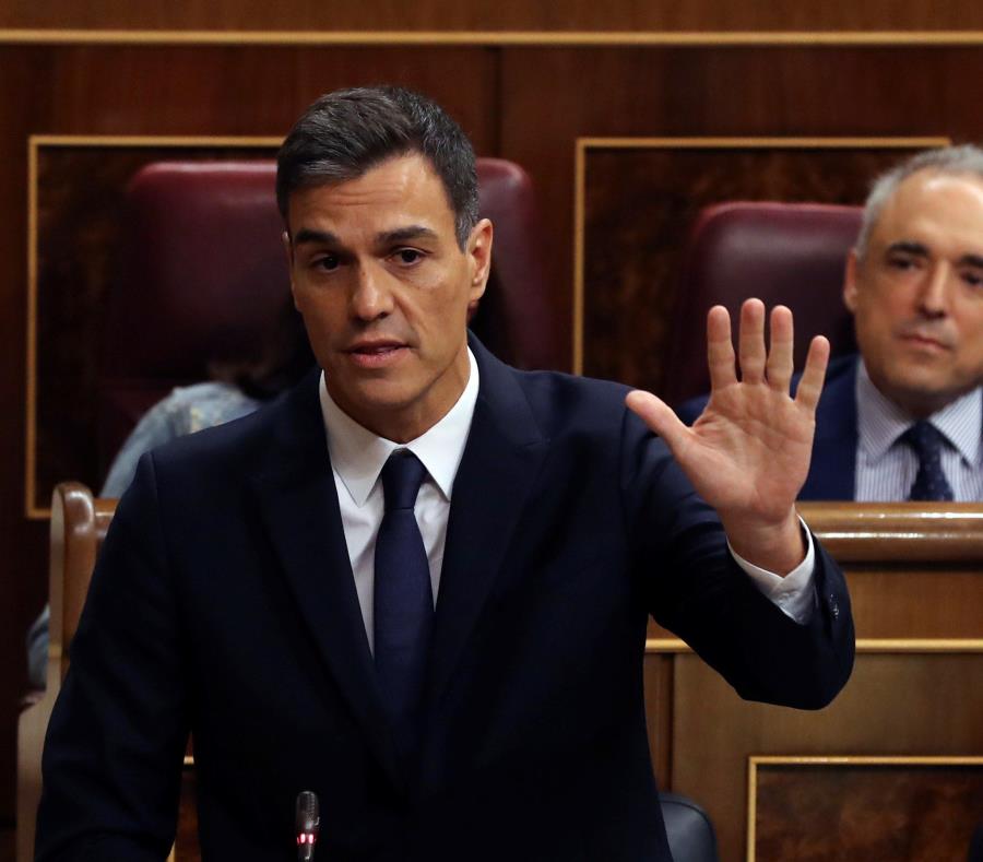 El gobierno español admite que el presidente plagió textos, pero que fue