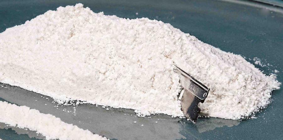 La fuerza naval localizó 12 bultos en bolsas de plástico que contenían 473 paquetes de droga. (Archivo) (horizontal-x3)