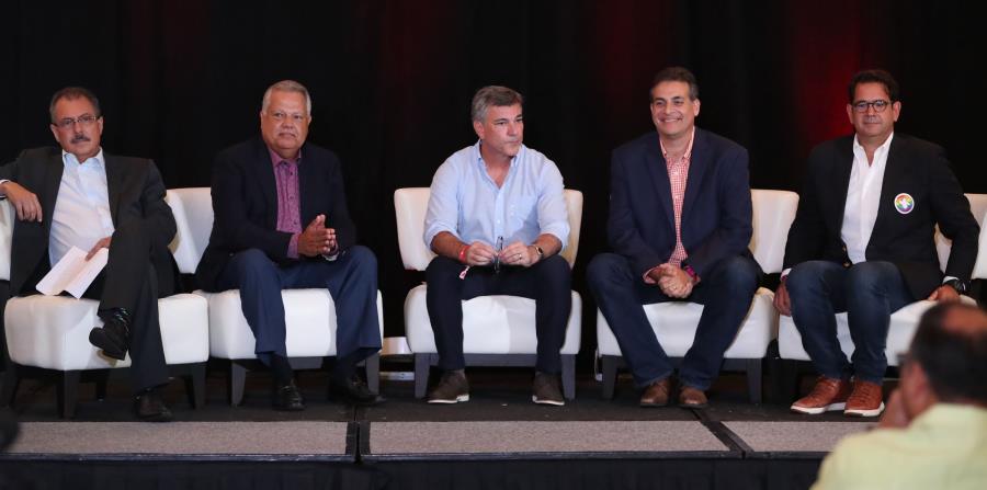 Desde la izquierda, Juan Zaragoza, Josean Santiago, Carlos Delgado Altieri, Eduardo Bhatia y Roberto Prats. (horizontal-x3)