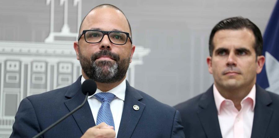 El secretario del DDEC Manuel Laboy (izq.) fue una de las personas que Ricardo Rosselló Nevares (der.) designó a la Junta de Directores del Instituto de Estadísticas. (horizontal-x3)