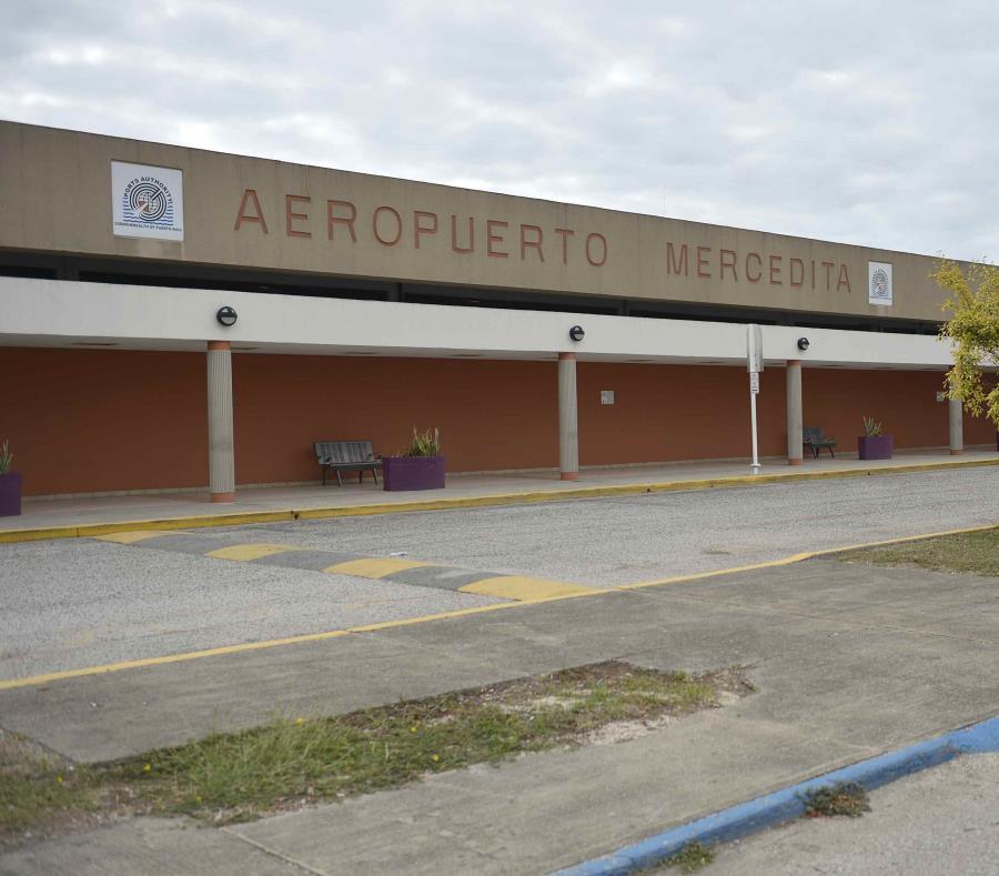 El vuelo de la arrestada salía a las 4:30 a.m. (semisquare-x3)