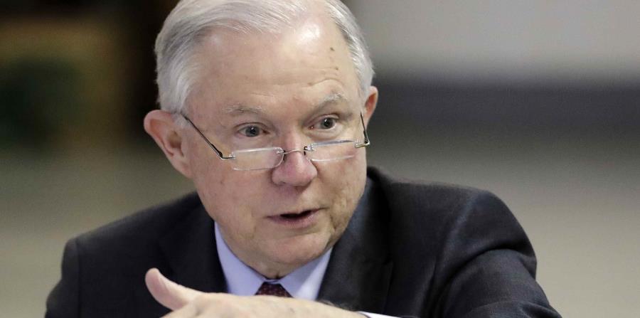 Sessions podría afrontar una batería de preguntas de los legisladores sobre su conocimiento de esos lazos durante la campaña de las presidenciales del año pasado. (horizontal-x3)