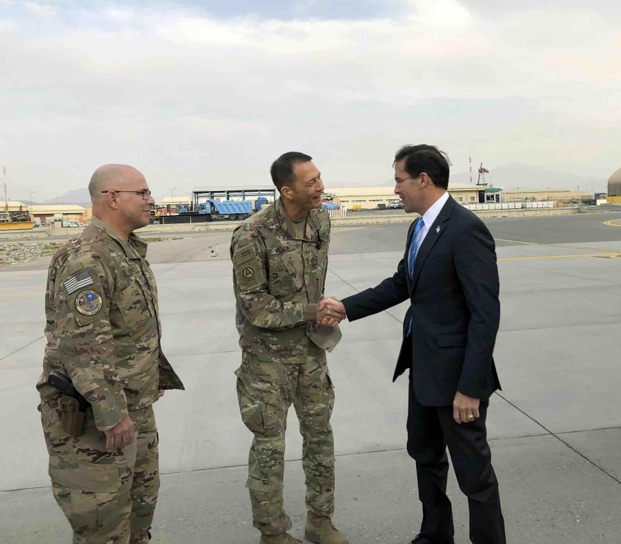 Mark Esper llega a Afganistán en busca de retirar soldados ...