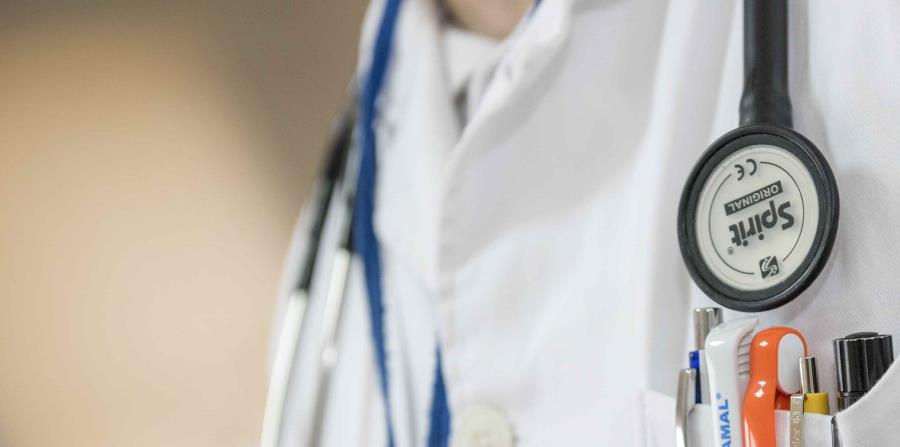 La emigración de médicos podría tener como consecuencia
