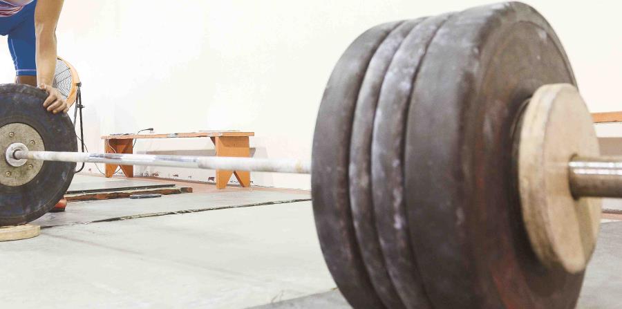En arranque, la boricua Flavia Reyes quedó en quinto lugar con 87 kilogramos, lo que logró en el segundo intento. (GFR Media) (horizontal-x3)