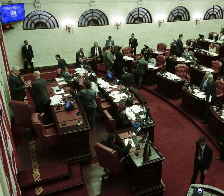 El hemiciclo del Senado en el Capitolio (semisquare-x3)