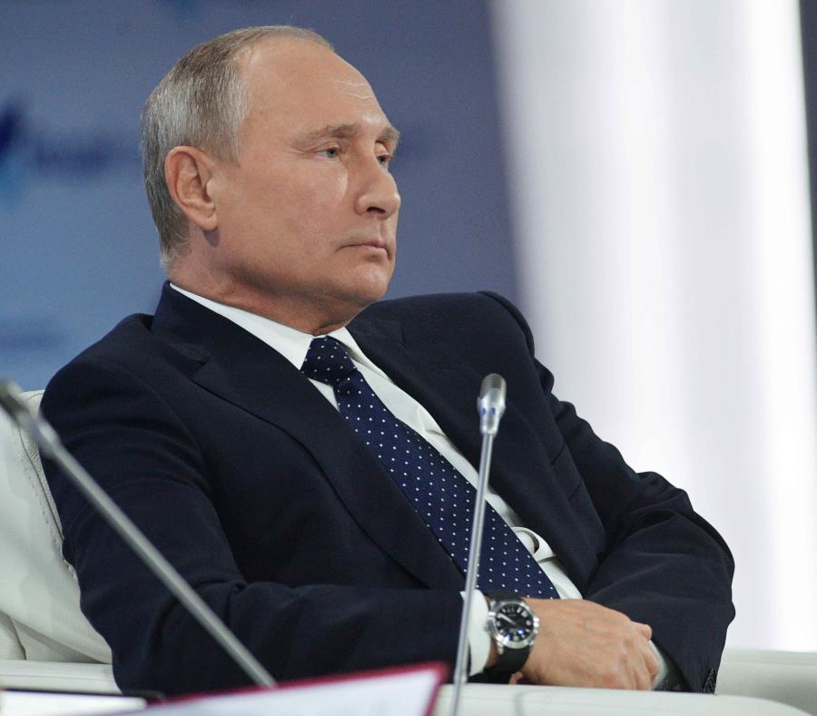Vladímir Putin (semisquare-x3)