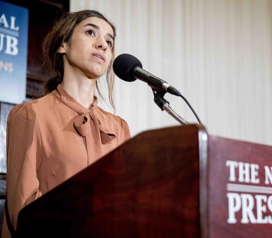 Nadia Murad, una de las ganadoras del premio Nobel de la Paz 2018, habla en una conferencia de prensa en el Club Nacional de Prensa. (AP / Andrew Harnik) (semisquare-x3)