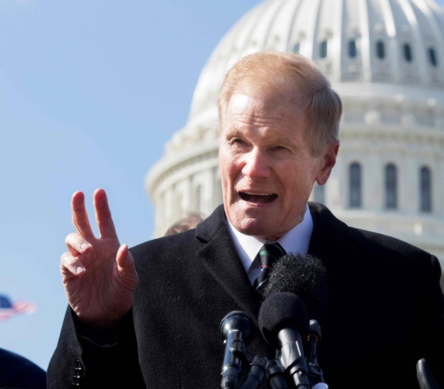 Bill Nelson durante una conferencia de prensa a las afueras del Capitolio. (EFE) (semisquare-x3)