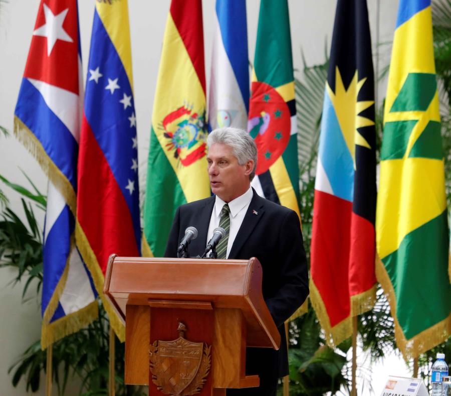 Miguel Díaz-Canel Bermúdez imputó que Estados Unidos ha sometido a persecución financiera y sanciones a las principales empresas que han tenido relaciones con Cuba. (EFE / Ernesto Mastrascusa) (semisquare-x3)