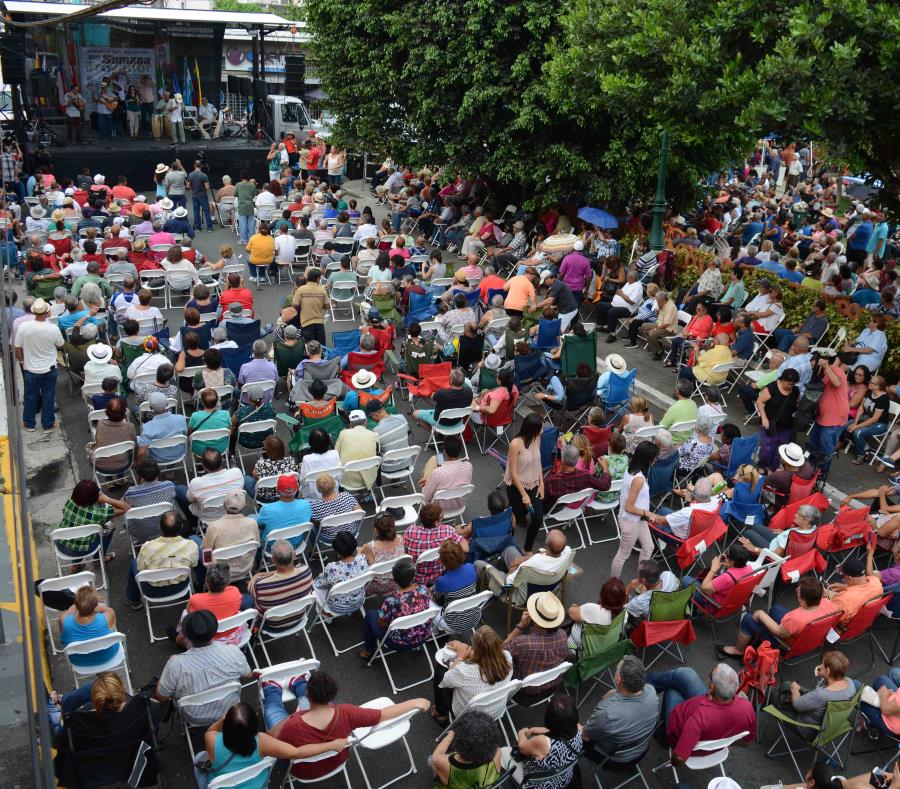 La novena Semana del Trovador Puertorriqueño comenzó el viernes, 28 de septiembre, en Hormigueros con el primer encuentro de trovadores del mundo y trovadores del área oeste. (semisquare-x3)