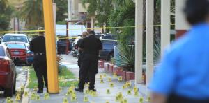 Recuperan sobre 1,000 casquillos de bala en la escena de la masacre en Río Piedras