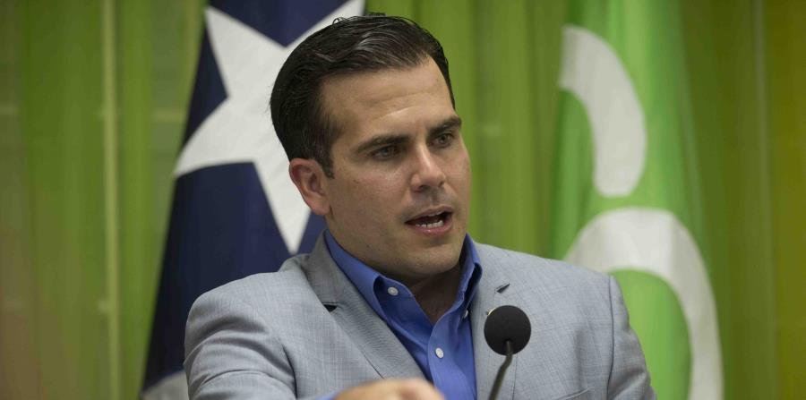 El gobernador Ricardo Rosselló durante una conferencia de prensa en la que anunció la venta de activos de la AEE. (GFR Media) (horizontal-x3)