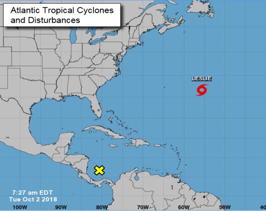 Los vientos de Leslie llegan hasta a 160 millas (260 km) de su centro. (semisquare-x3)