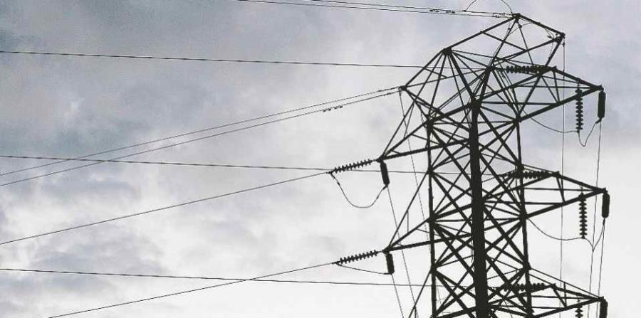 The 40,300 transmission line, which runs between Santa Isabel and the Aguirre plant, has been repaired by 72%. (horizontal-x3)