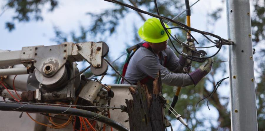 The government of Puerto Rico argues that about $ 17 billion are required to modernize the power grid. (horizontal-x3)