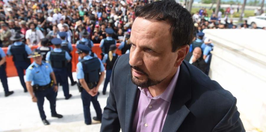 The court monitor of the Police Reform, Arnaldo Claudio. (GFR Media) (horizontal-x3)
