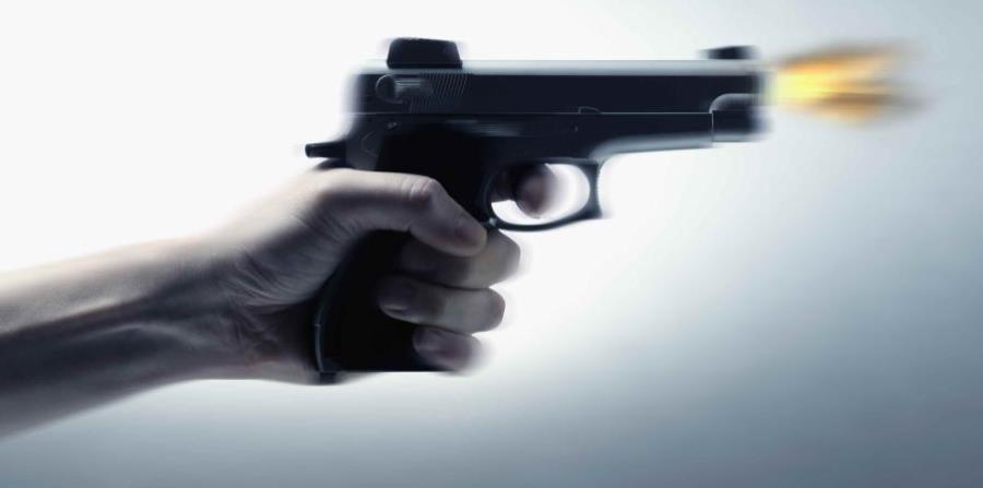Un chico de 14 años salió corriendo de la casa y llamó a la policía. (GFR Media) (horizontal-x3)