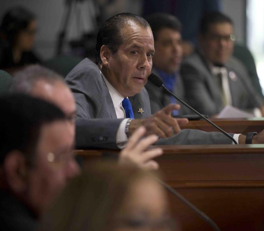 El representante del PNP, Jorge Navarro (semisquare-x3)