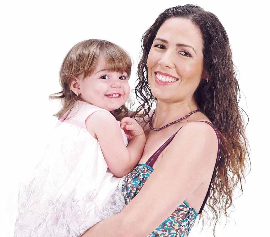 La actriz Alfonsina Molinari confirmó ayer en las redes sociales que estaba embarazada de su segundo hijo con el actor Jorge Castro. (semisquare-x3)