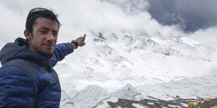 Kilian Jornet conquistó la cima por primera vez en 26 horas de esfuerzo ininterrumpido. (horizontal-x3)