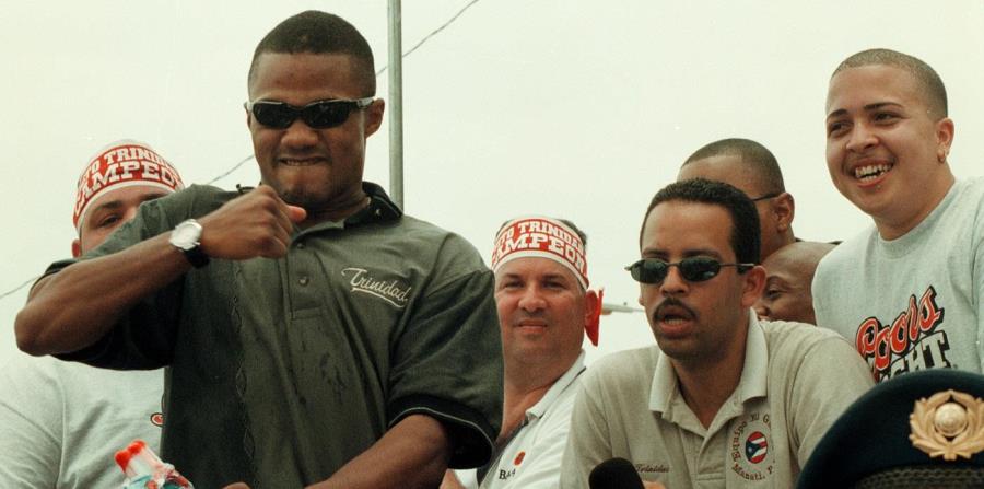 La primera ocasión que Tito Trinidad fue recibido en la isla fue cuando venció a Oscar de la Hoya en septiembre del 1999. La caravana duró cinco horas. (horizontal-x3)