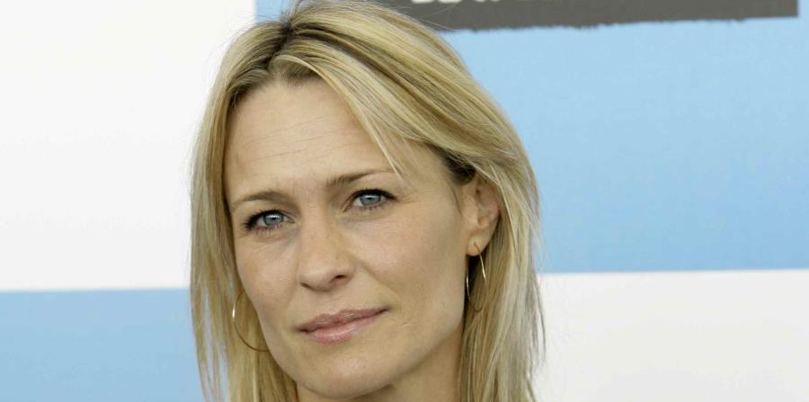La actriz Robin Wright, quien interpreta a Claire Underwood (horizontal-x3)