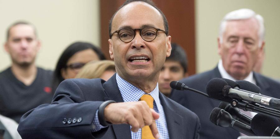 Luis Gutiérrez sostuvo que se deben atender los continuos llamados del gobernador Ricardo Rosselló, la alcaldesa de San Juan y los puertorriqueños en general para asegurar suficientes suministros y su distribución a corto plazo. (horizontal-x3)