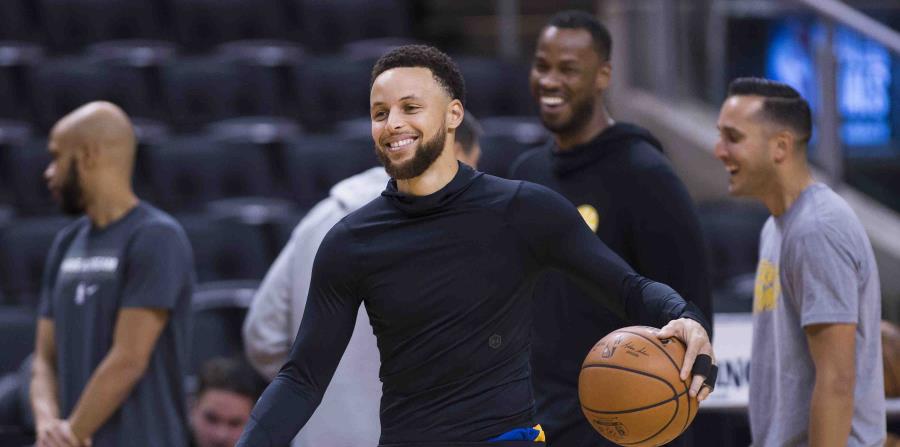 Stephen Curry (horizontal-x3)