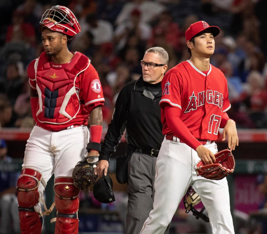 Un MRI practicado a Shohei Ohtani (derecha, junto a Martín