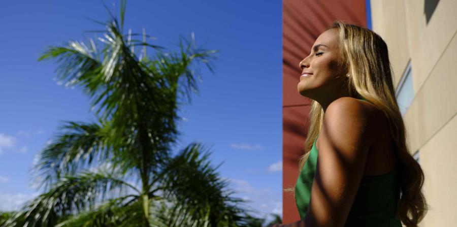 Monica Puig (horizontal-x3)
