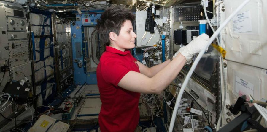 Una base en la Luna será el primer paso antes de ir a Marte (horizontal-x3)