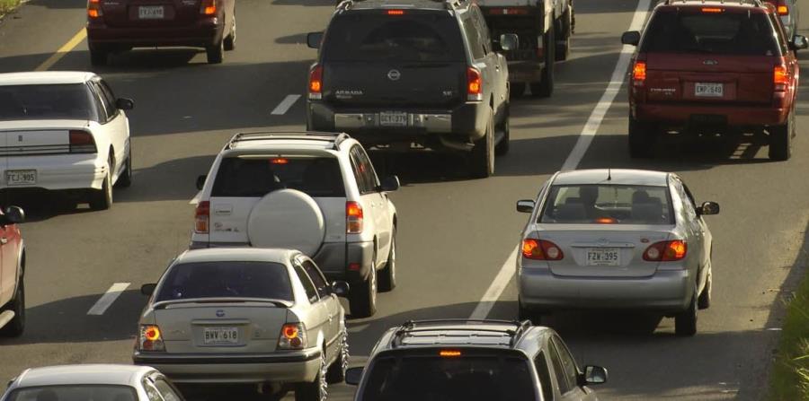 La congestión vehicular se extiende hasta el Túnel de Minillas. (GFR Media) (horizontal-x3)