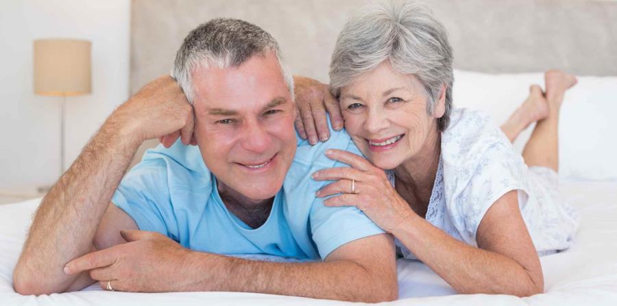 La intimidad satisfactoria es posible durante la menopausia (horizontal-x3)