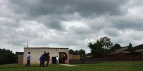 Tormentas y tornados amenazan sureste de Estados Unidos